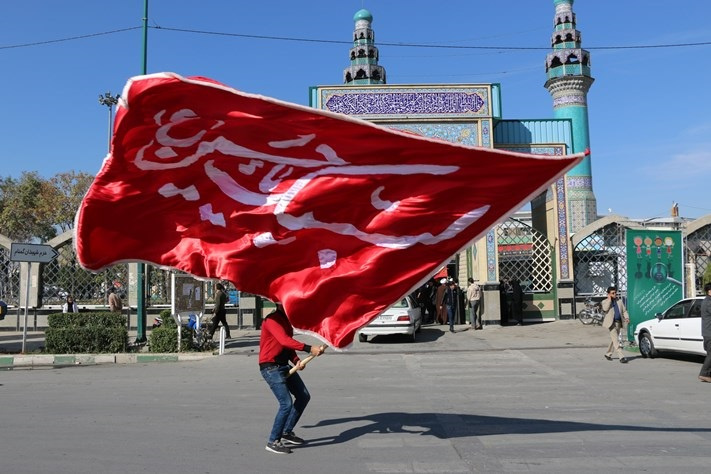 تجمع عاشوراییان با حضور دانشجویان دانشگاه جامع علمی کاربردی استان مرکزی در مصلی اراک برگزار شد.